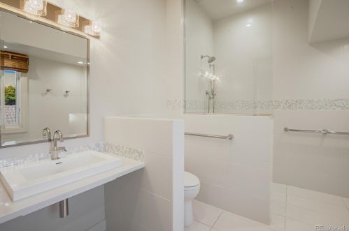 555 Clayton St, Denver CO  80206-4232 exterior