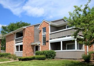 6060 Laurel Ln, Willowbrook IL  60527-3134 exterior