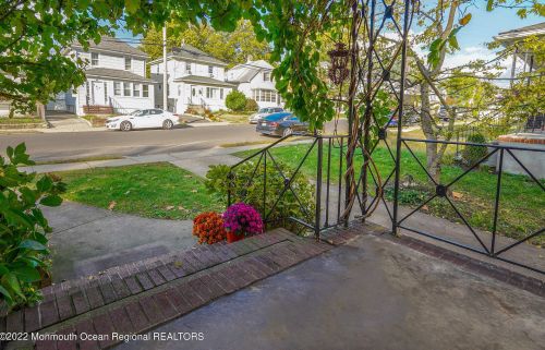 47 Westside Ave, Tinton Falls NJ 07701-1451 exterior