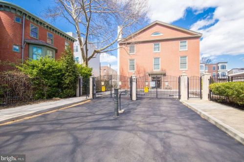 619 Catharine St, Philadelphia PA  19147-2970 exterior