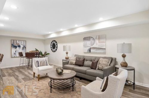 6125 Blackwater Trl, Atlanta GA  30328-2716 exterior