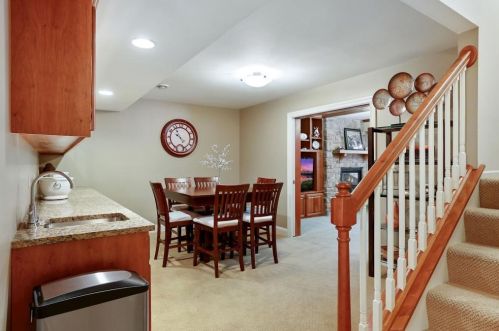 1704 Brant Cir, Saint Paul MN  55122-2290 exterior