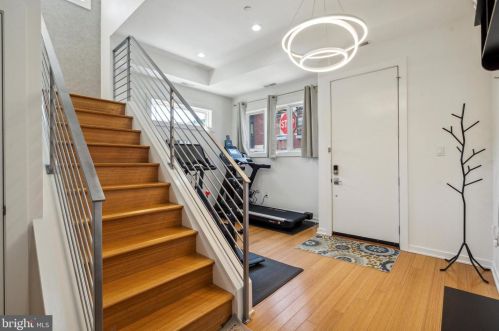 817 4th St, Philadelphia PA  19147-3127 exterior