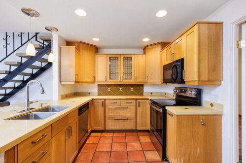 1422 Everton Pl, Riverside CA  92507-4439 exterior