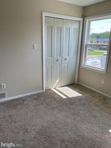 1108 Pheasant Dr, Carlisle PA 17013-1251 exterior