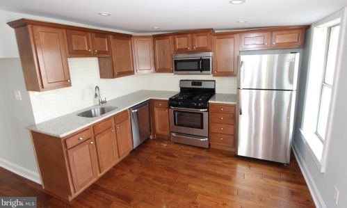 12 2nd St, Tavistock NJ  08033-2948 exterior