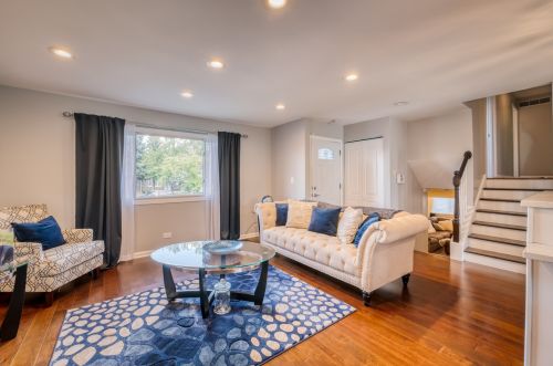17490 Park Ln, Country Club Hills, IL 60478-4686