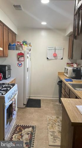 7200 Alger Rd, Falls Church, VA 22042-2504