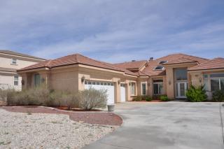 16233 Ridge View Dr, Apple Valley CA  92307-1271 exterior