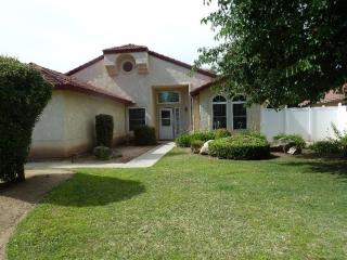 1916 Richmond Ave, Fresno, CA 93720-2357