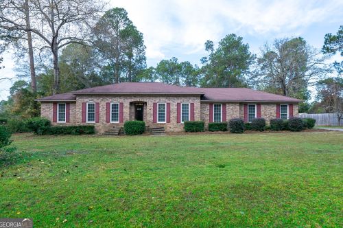 53 Golf Club Cir, Statesboro, GA 30458-9126