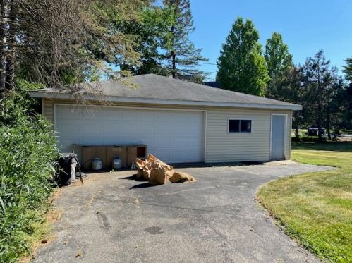 1241 Deerfield Rd, Bannockburn IL  60015-4170 exterior