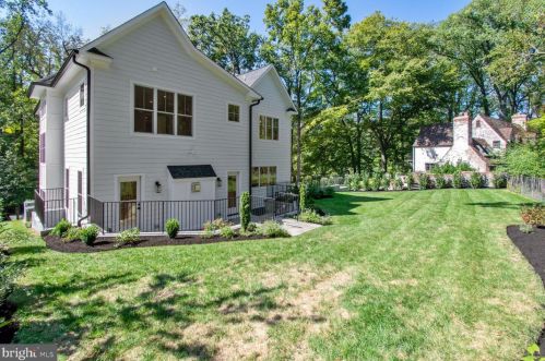 9111 Sligo Crk Pkwy, Silver Spring MD 20901-3361 exterior