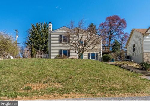6819 Vale Summit Ln, Middletown MD  21769-6637 exterior