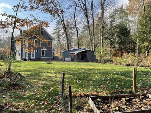 5 Felt Rd, Keene, NH 03431-2102