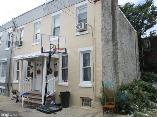 3054 Coral St, Philadelphia, PA 19134-3725