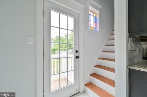 90 Holly Ave, Pitman NJ  08071-1249 exterior