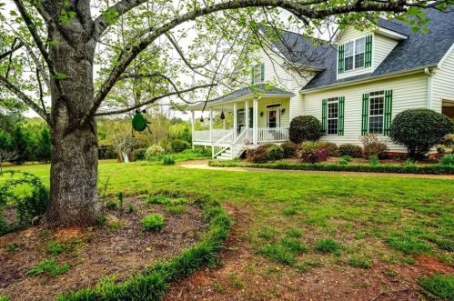 1555 Lower River Rd, Porterdale, GA 30016-8284