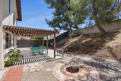 20539 Bloomfield Rd, Riverside CA  92508-2916 exterior