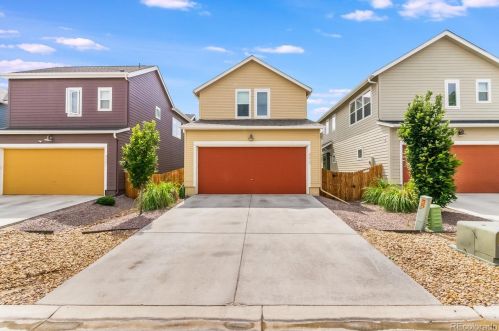 4615 Crestone Peak St, Denver CO  80601-4627 exterior