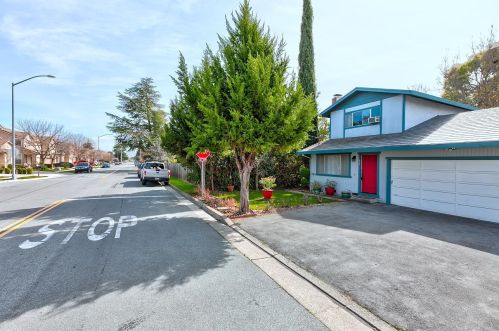 370 Ronan Ave, Gilroy, CA 95020-7221