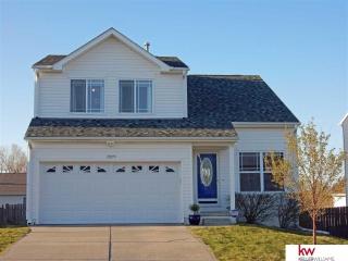 11209 Black St, Omaha, NE 68142-1527