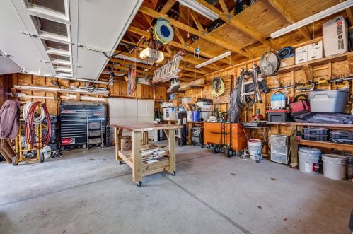 1318 Swallow Ln, Garland TX 75042-8035 exterior