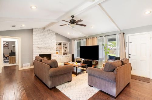 2242 Woodcreek, Carrollton TX 75006-1925 exterior