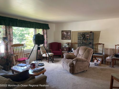 27 Pine Needle St, Wall Township NJ  07731-2647 exterior
