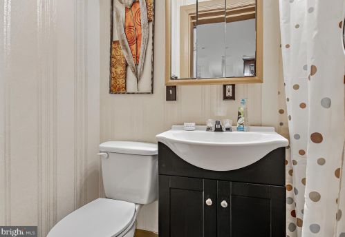 722 Wallace St, York PA 17403-1337 exterior