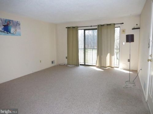 19 Mendrey Ct, Trenton, NJ 08648-2655