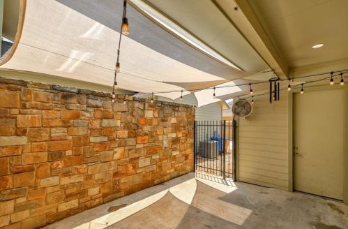 4516 Berkman Dr, Austin TX  78723-1217 exterior