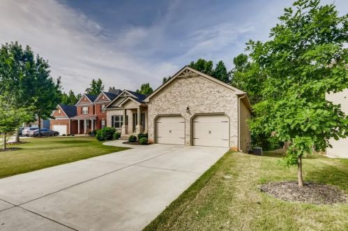 26 Stonesthrow Ln, Newnan, GA 30265-6080