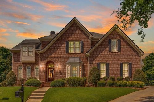 943 Tarry Post Ct, Suwanee, GA 30024-7329