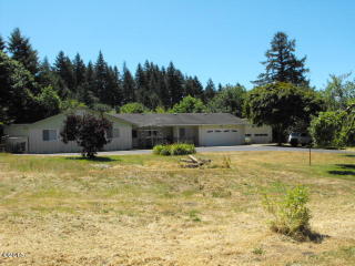 133 11th St, Toledo, OR 97391-2202