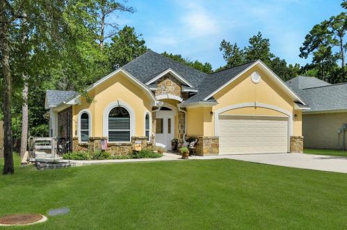 2371 La Salle Woods, Conroe, TX 77304-5301