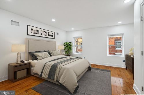 312 Manton St, Philadelphia PA  19147-5213 exterior