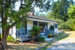 10410 Bank Rd, Vashon, WA 98070-4640