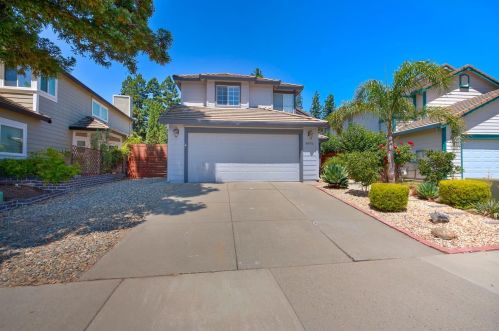 8976 Beryl Creek Way, Elk Grove, CA 95758-5250