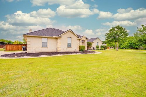 6013 Red Bud Rd, Fort Worth TX  76135-5383 exterior