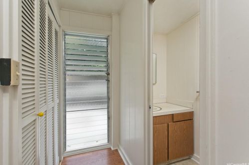 809 Ailuna St, Honolulu HI  96821-1760 exterior