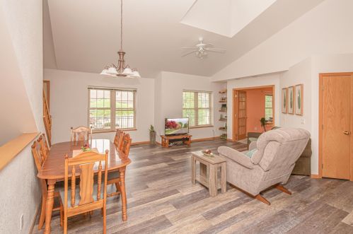 120 Morningside Dr, Cedar Mills, MN 55350-4370
