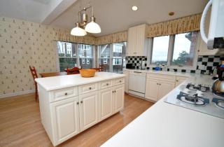 1 Beacon Blvd, Wall Township NJ  08750-1608 exterior