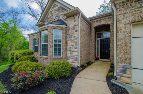 203 Gemstone Ct, Warner Robins, GA 31093-3618