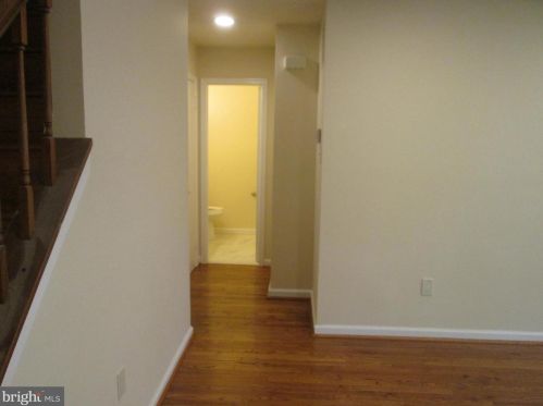 15 Valleyfield Ct, Silver Spring MD 20906-5724 exterior