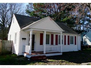 910 Decatur St, Chesapeake, VA 23324-2560