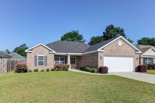 215 Pebblestone Dr, Bloomingdale, GA 31302-8116