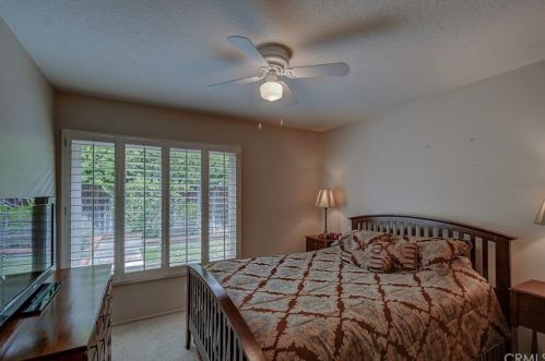 7 Deer Spg, Irvine CA  92604-3011 exterior