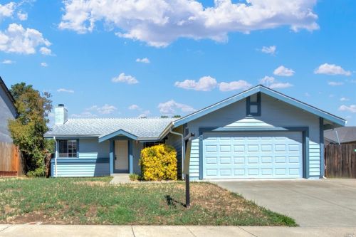 285 Limerick Way, Vacaville, CA 95688-9385