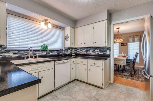 3919 Story Rd, Irving TX  75038-5926 exterior